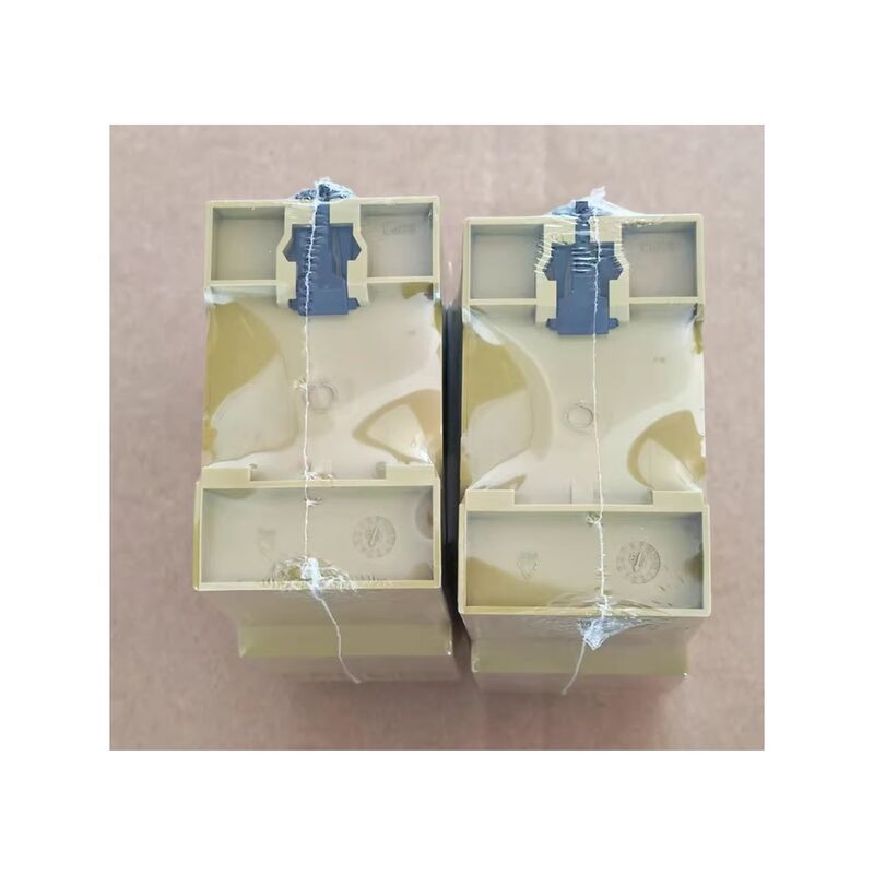PI-LZ Original imported safety relay 3n/o 1n/c configuration with 24VDC power supply brand new in stock  P2HZ X1