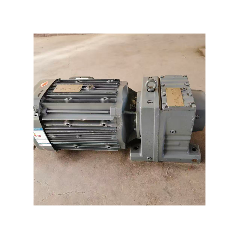 R67 DRE132S4 Inline Helical Gear Motor 4.0kW Industrial Grade Durable 3 Phase Gear Motor