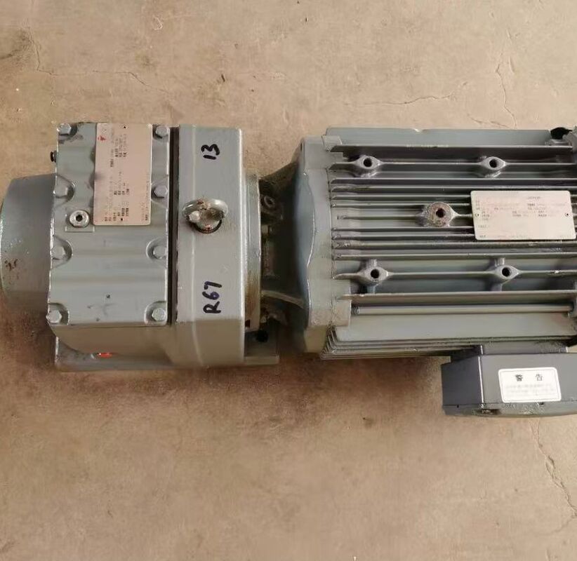 R67 DRE132S4 Inline Helical Gear Motor 4.0kW Industrial Grade Durable 3 Phase Gear Motor