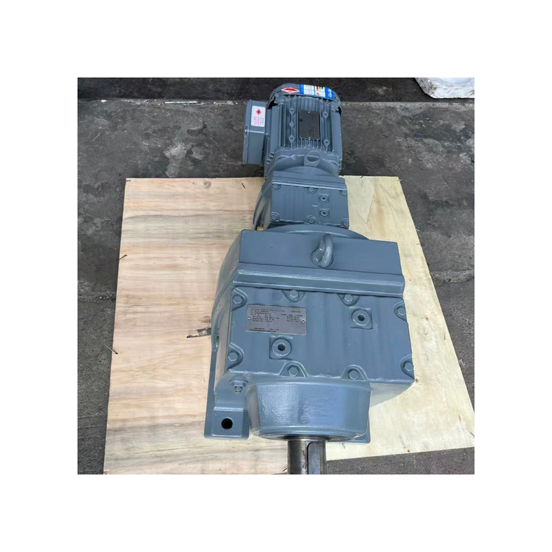 High Ratio R97/R57 DRE90L4 Combination Industrial Gearmotor For Low Speed Heavy Duty Conveyor